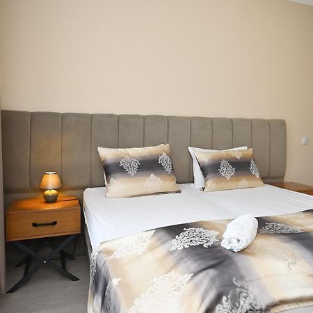Kispet Deluxe Hotels&Suites Oberhausen  Exteriör bild