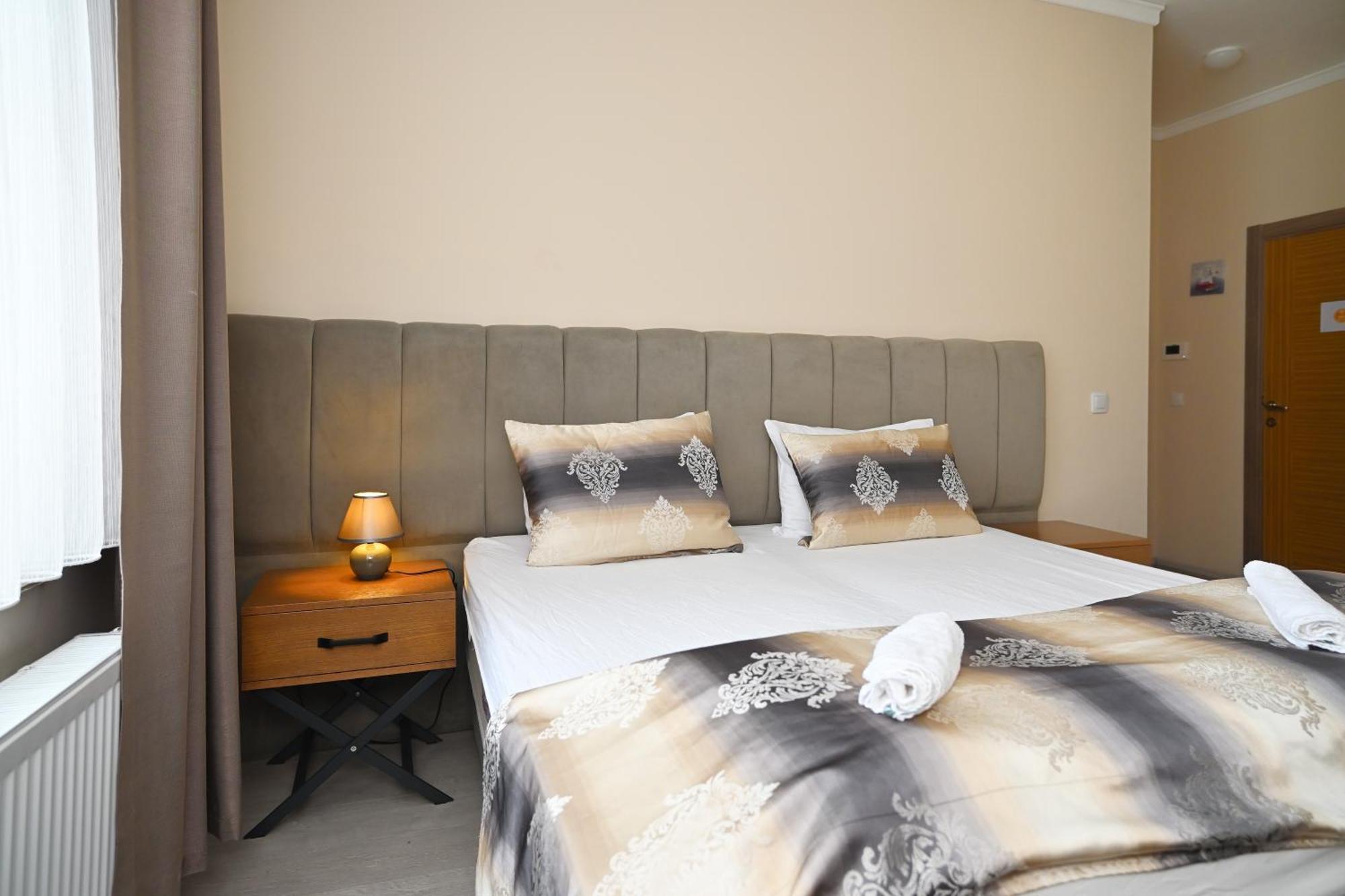 Kispet Deluxe Hotels&Suites Oberhausen  Exteriör bild