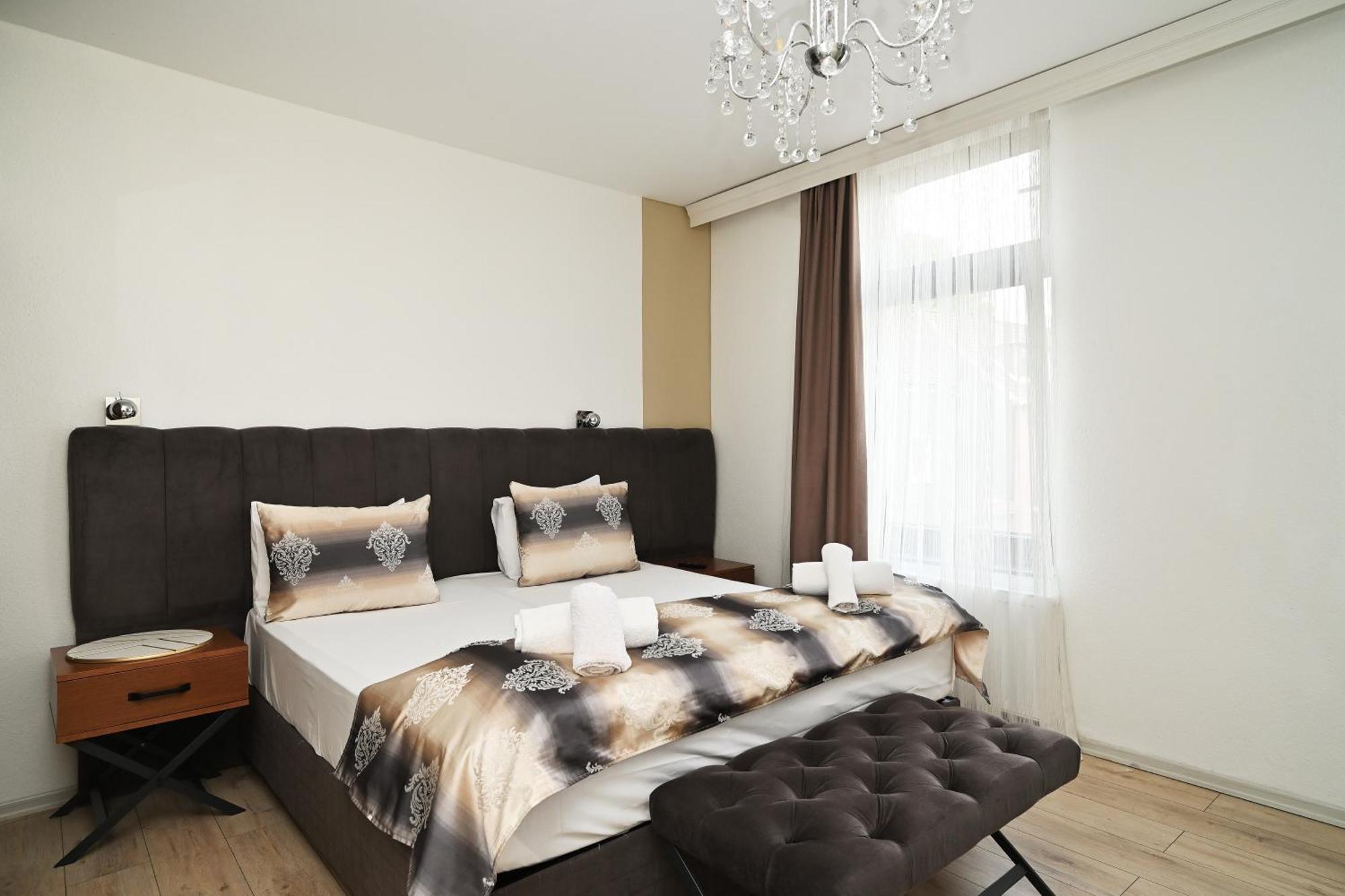 Kispet Deluxe Hotels&Suites Oberhausen  Exteriör bild