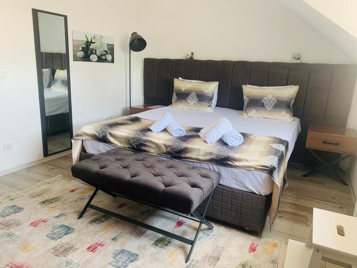 Kispet Deluxe Hotels&Suites Oberhausen  Exteriör bild